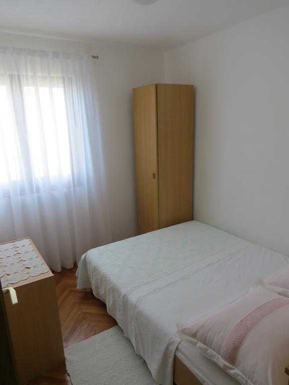 Apartments Lovric - 30 Meters To The Beach Trogir Exterior foto