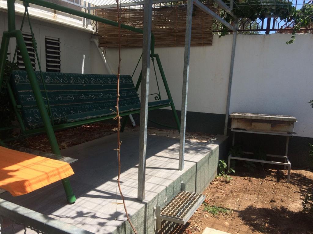 Apartments Lovric - 30 Meters To The Beach Trogir Exterior foto